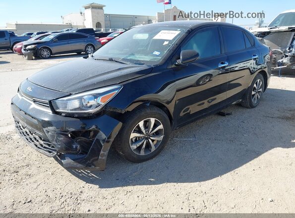 3KPA24AD8ME415359 2021 KIA RIO Черный Передняя левая четверть