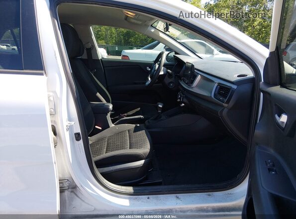 3KPA24AD8ME422277 2021 KIA RIO White Սալոնի դիմացի տեսք