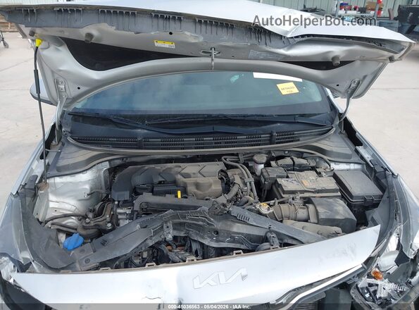 3KPA24AD8NE449674 2022 KIA RIO Silver Widok z tyłu
