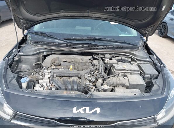 3KPA24AD9NE437663 2022 KIA RIO Черный Вид сзади