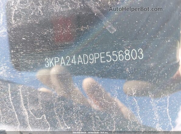 3KPA24AD9PE556803 2023 KIA RIO Silver Vista del compartimento del motor