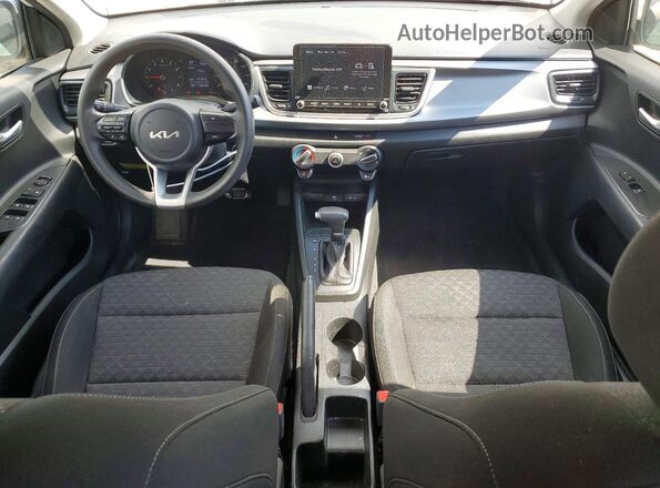 3KPA24AD9PE574444 2023 KIA RIO White Dashboard view