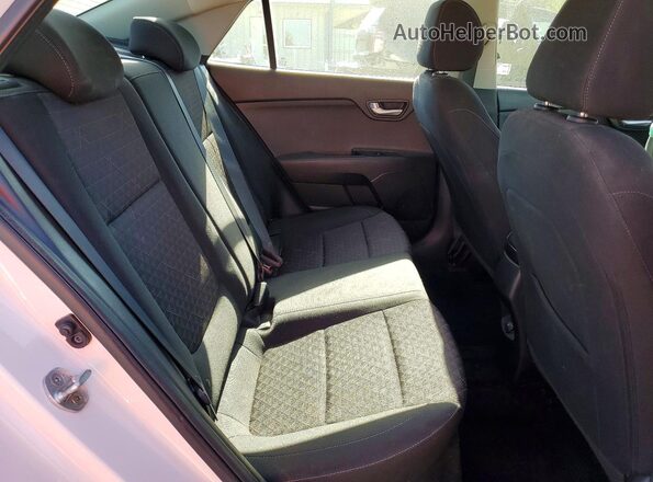 3KPA24ADXLE313821 2020 KIA RIO Белый Вид задних сидений