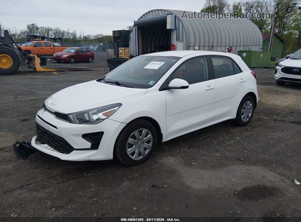 3KPA25ADXPE560574 2023 KIA RIO 5-DOOR White Przód lewy
