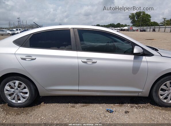 3KPC24A32JE021612 2018 HYUNDAI ACCENT Silver 360 interior view