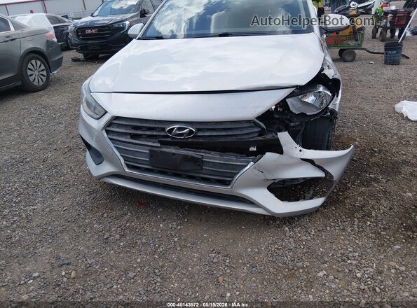 3KPC24A32JE021612 2018 HYUNDAI ACCENT Silver Front view