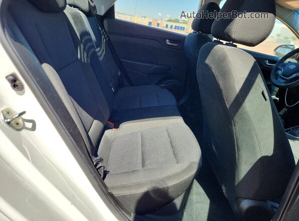 3KPC24A33KE073039 2019 HYUNDAI ACCENT White 