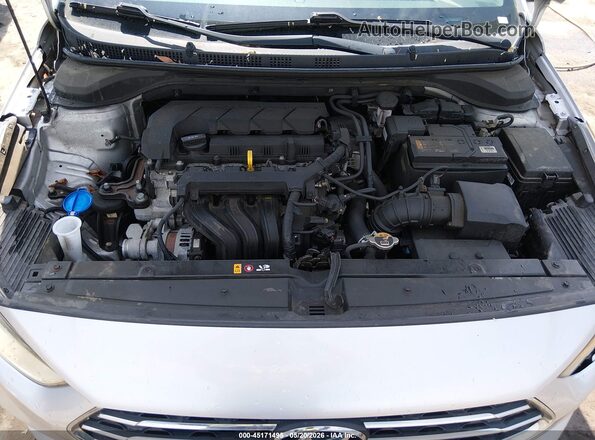 3KPC24A61ME145367 2021 HYUNDAI ACCENT Silver Widok z tyłu