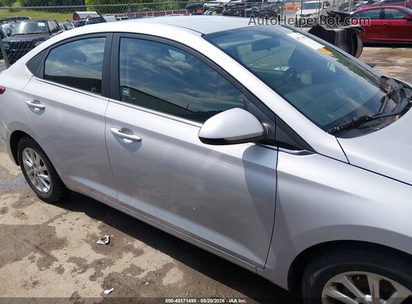 3KPC24A61ME145367 2021 HYUNDAI ACCENT Silver Widok wnętrza z tyłu