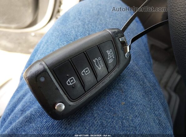 3KPC24A61ME145367 2021 HYUNDAI ACCENT Silver Widok deski rozdzielczej