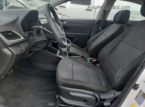3KPC24A62LE105104 2020 HYUNDAI ACCENT White Вид салону спереду