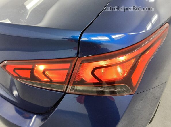 3KPC24A63LE103524 2020 HYUNDAI ACCENT Синий 