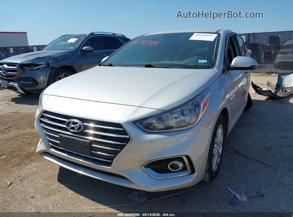 3KPC24A64NE189803 2022 HYUNDAI ACCENT Silver Vista tres cuartos delantera izquierda