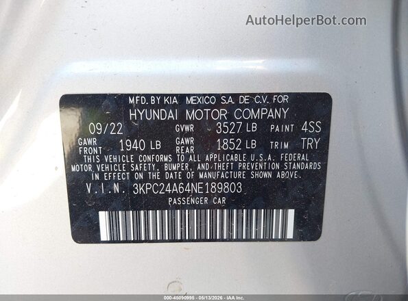 3KPC24A64NE189803 2022 HYUNDAI ACCENT Silver Vista del compartimento del motor