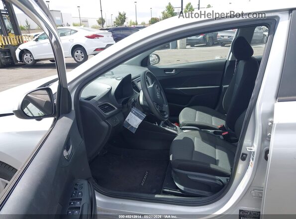 3KPC24A66LE101590 2020 HYUNDAI ACCENT Silver Front interior view