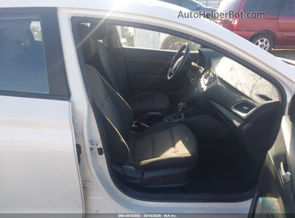 3KPC24A66LE121693 2020 HYUNDAI ACCENT White Սալոնի դիմացի տեսք
