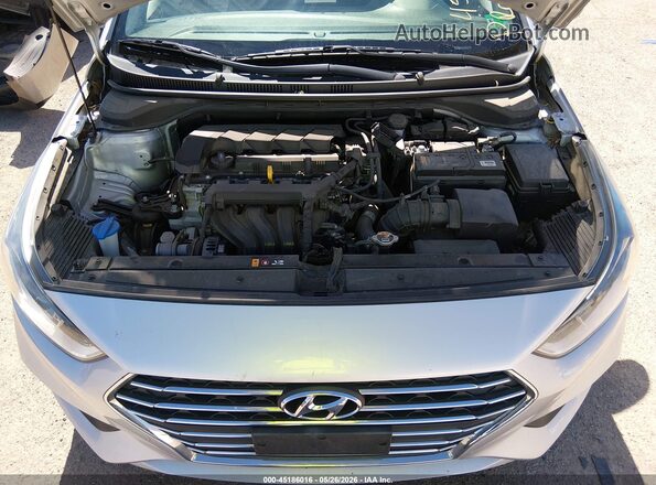3KPC24A67ME131957 2021 HYUNDAI ACCENT Silver Rear view