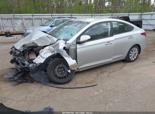 3KPC24A69ME128977 2021 HYUNDAI ACCENT Silver Առջևի ձախ երեք քառորդ տեսարան
