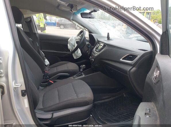 3KPC24A69ME128977 2021 HYUNDAI ACCENT Silver Սալոնի դիմացի տեսք
