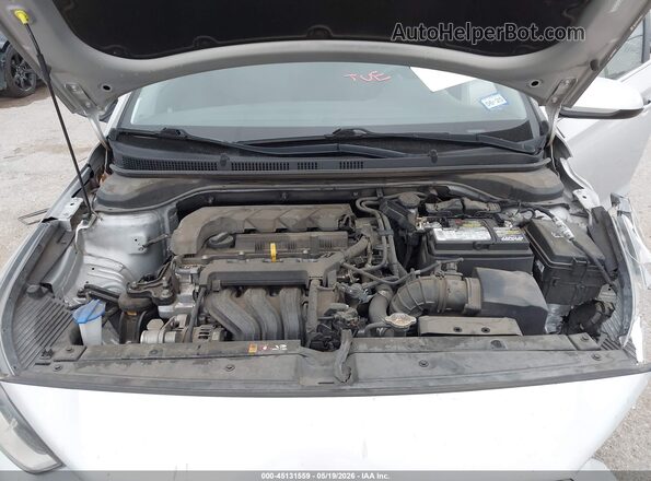 3KPC24A6XME147098 2021 HYUNDAI ACCENT Silver Widok z tyłu