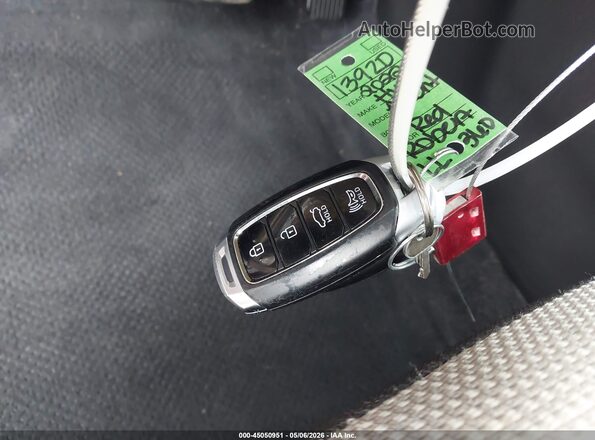3KPC34A60NE188256 2022 HYUNDAI ACCENT Red Widok deski rozdzielczej