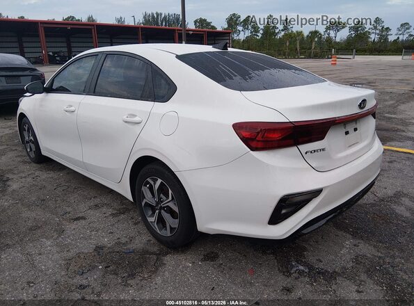3KPF24AD0ME383044 2021 KIA FORTE White Trasero izquierdo