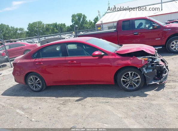 3KPF24AD0NE432714 2022 KIA FORTE Красный Вид задней части салона