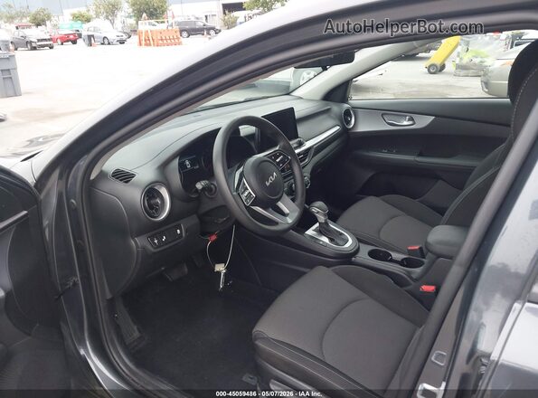 3KPF24AD0PE608759 2023 KIA FORTE Gray 