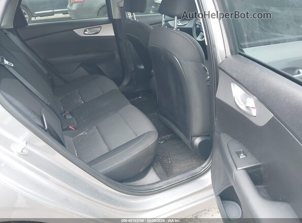 3KPF24AD0PE621253 2023 KIA FORTE Gray 