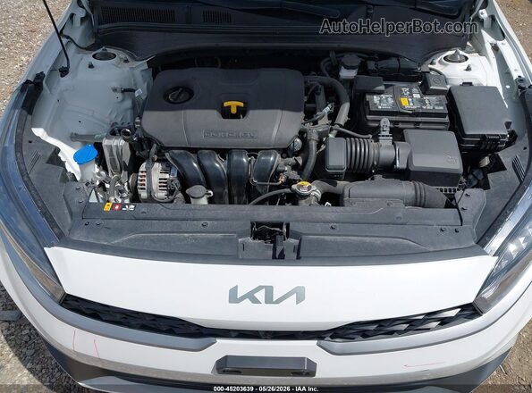 3KPF24AD0PE622306 2023 KIA FORTE White Հետևի տեսք