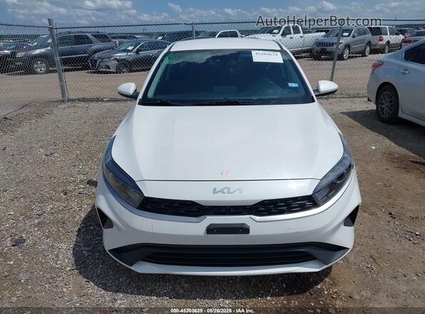 3KPF24AD0PE622306 2023 KIA FORTE White Սալոնի հետևի տեսք