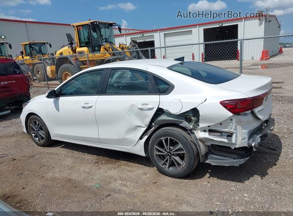 3KPF24AD0PE622306 2023 KIA FORTE White 