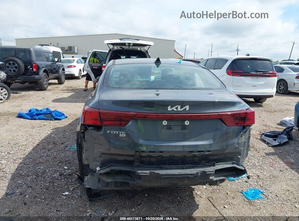 3KPF24AD0RE823044 2024 KIA FORTE Gray Widok z przodu