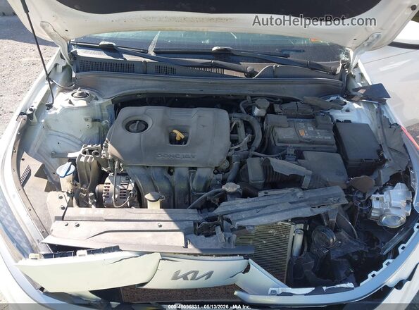 3KPF24AD1PE555246 2023 KIA FORTE White Widok z tyłu