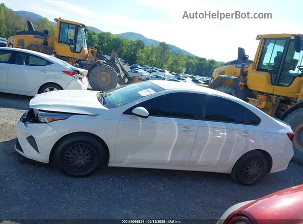 3KPF24AD1PE555246 2023 KIA FORTE White 