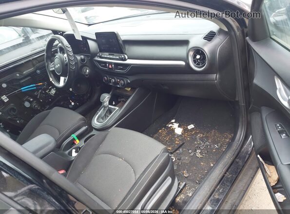 3KPF24AD1PE577182 2023 KIA FORTE Black Front interior view
