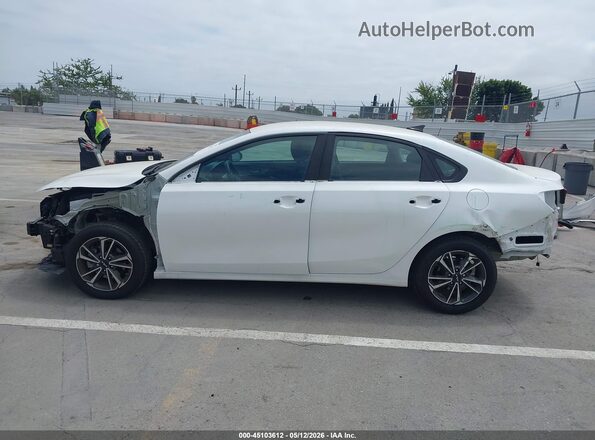 3KPF24AD1PE605420 2023 KIA FORTE White 