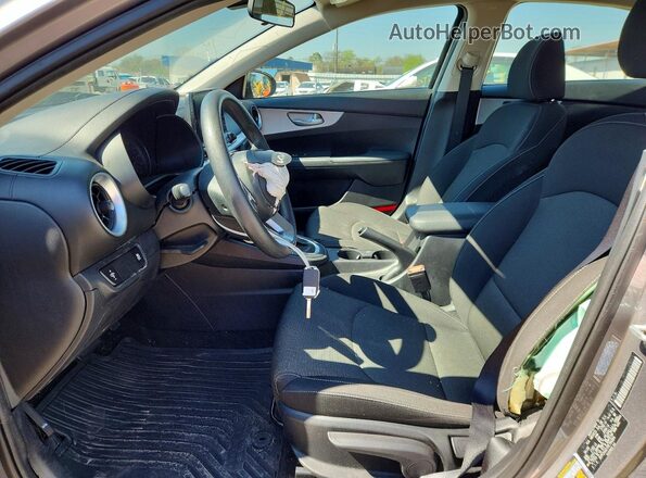 3KPF24AD1RE794864 2024 KIA FORTE Silver 