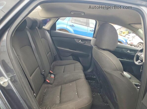 3KPF24AD2KE075967 2019 KIA FORTE Gray Widok tylnych siedzeń
