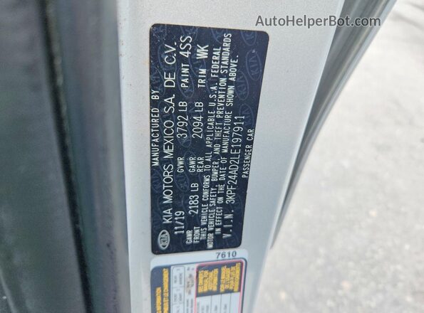 3KPF24AD2LE197911 2020 KIA FORTE Silver Widok komory silnika