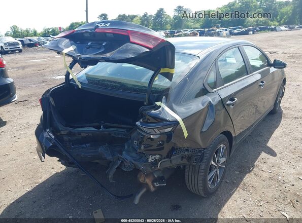 3KPF24AD2NE496852 2022 KIA FORTE Черный Вид спереди