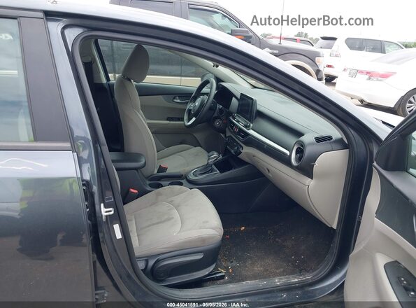 3KPF24AD3KE068574 2019 KIA FORTE Gray Вид салону спереду