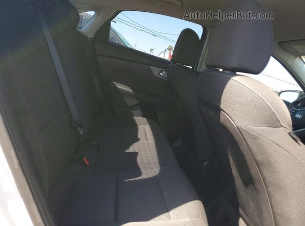 3KPF24AD3KE082555 2019 KIA FORTE White 