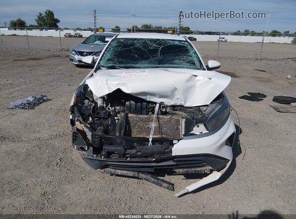 3KPF24AD3NE460331 2022 KIA FORTE White Dashboard view