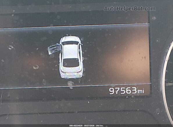 3KPF24AD3NE460331 2022 KIA FORTE White 360 interior view