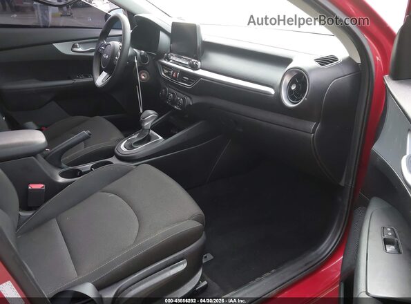3KPF24AD3PE580634 2023 KIA FORTE Red Вид салону спереду