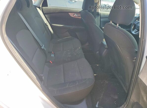 3KPF24AD3PE607024 2023 KIA FORTE White 
