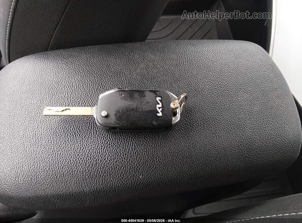 3KPF24AD3PE615138 2023 KIA FORTE White Вид панелі приладів