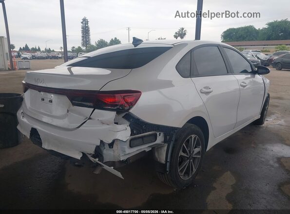 3KPF24AD3RE766855 2024 KIA FORTE White უკანა მარჯვენა