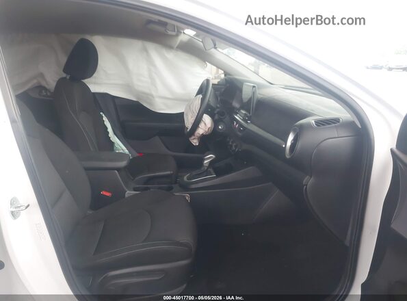 3KPF24AD3RE766855 2024 KIA FORTE White წინა სალონის ხედი
